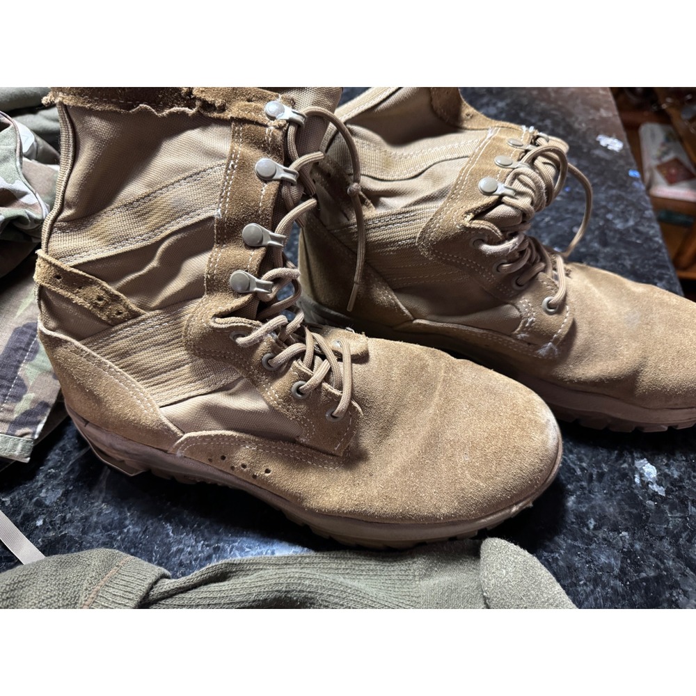 Belleville C320 Ultra Light Assault Boots Mens 10.5 R Brown Good Tactical Vibram